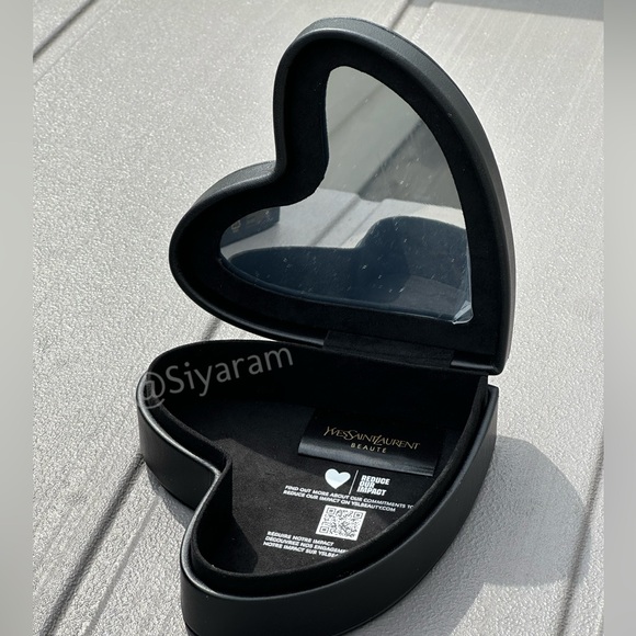 Yves saint Laurent Heart-Shaped clutch/ bag/ purse - Picture 3 of 4